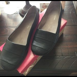 A2 Aerosoles Black Flats
