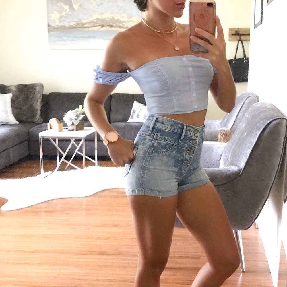Hollister High Rise Denim Short-Shorts