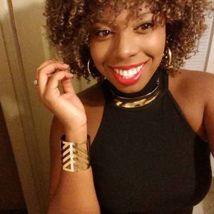 Meet your Posher, Cyndia