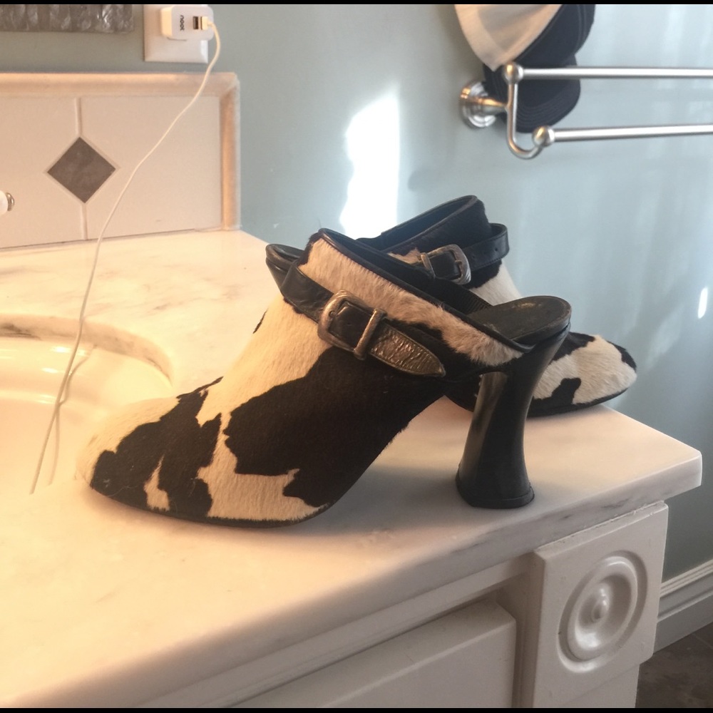 Donald Pliner Mules