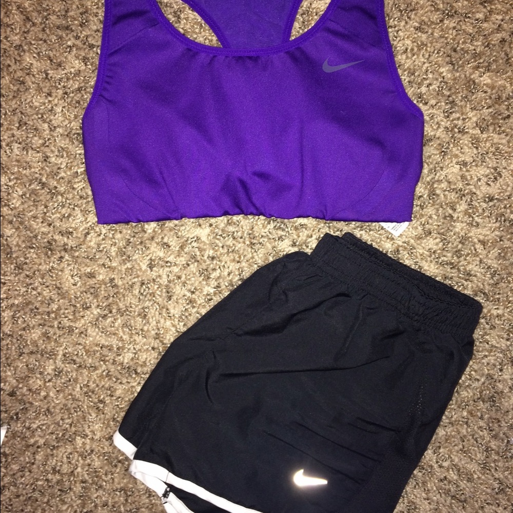 NIKE SET (dri fit shorts & sports bra) size XS