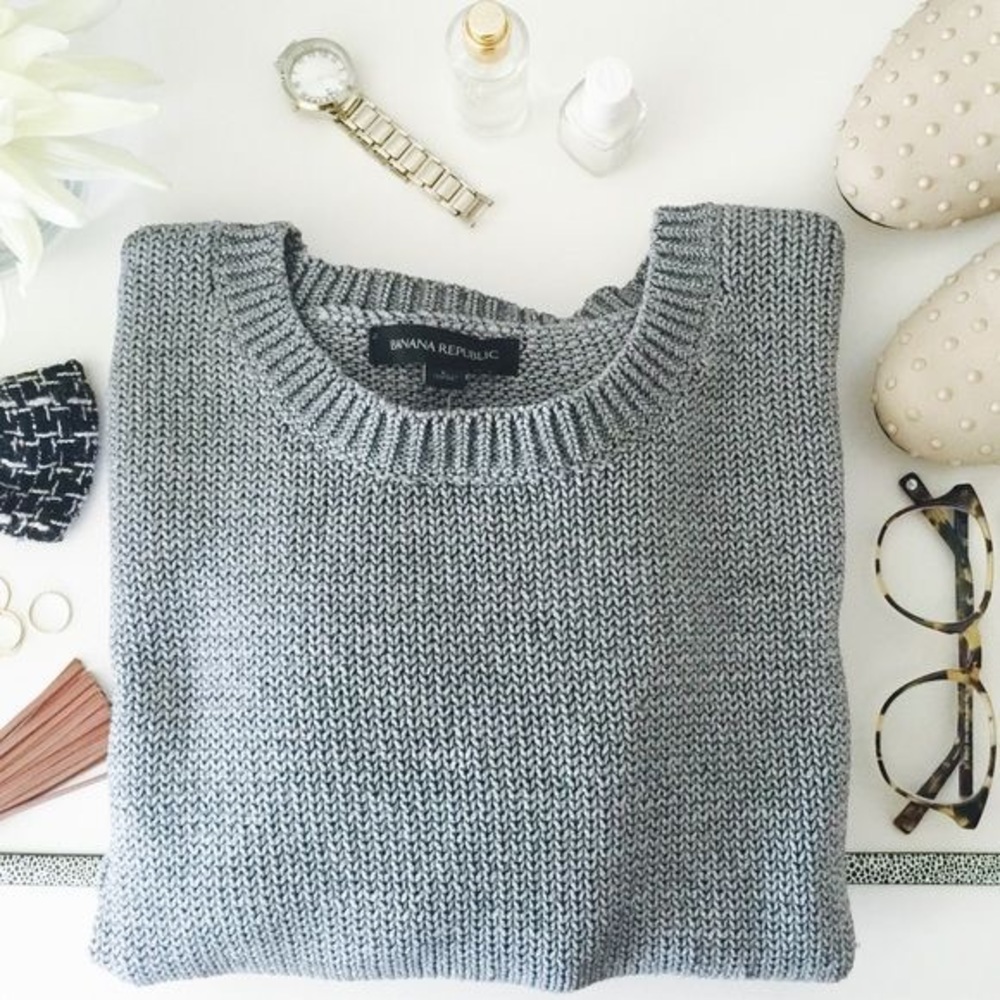 Banana Republic Gray Knit Cropped Sweater