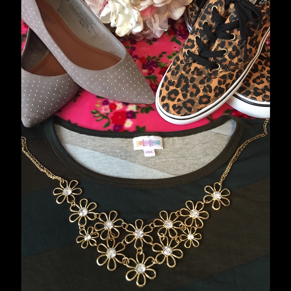 NEW WITH TAGS LULAROE JULIA 2XL