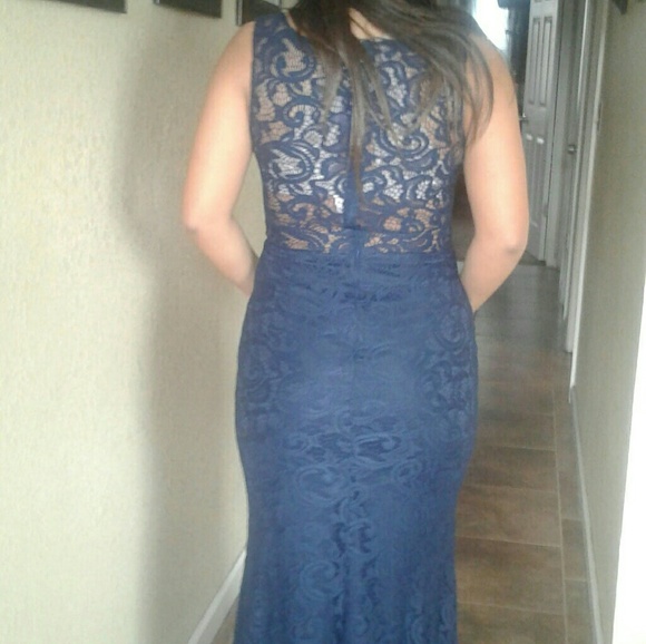 Dress - Picture 3 of 3