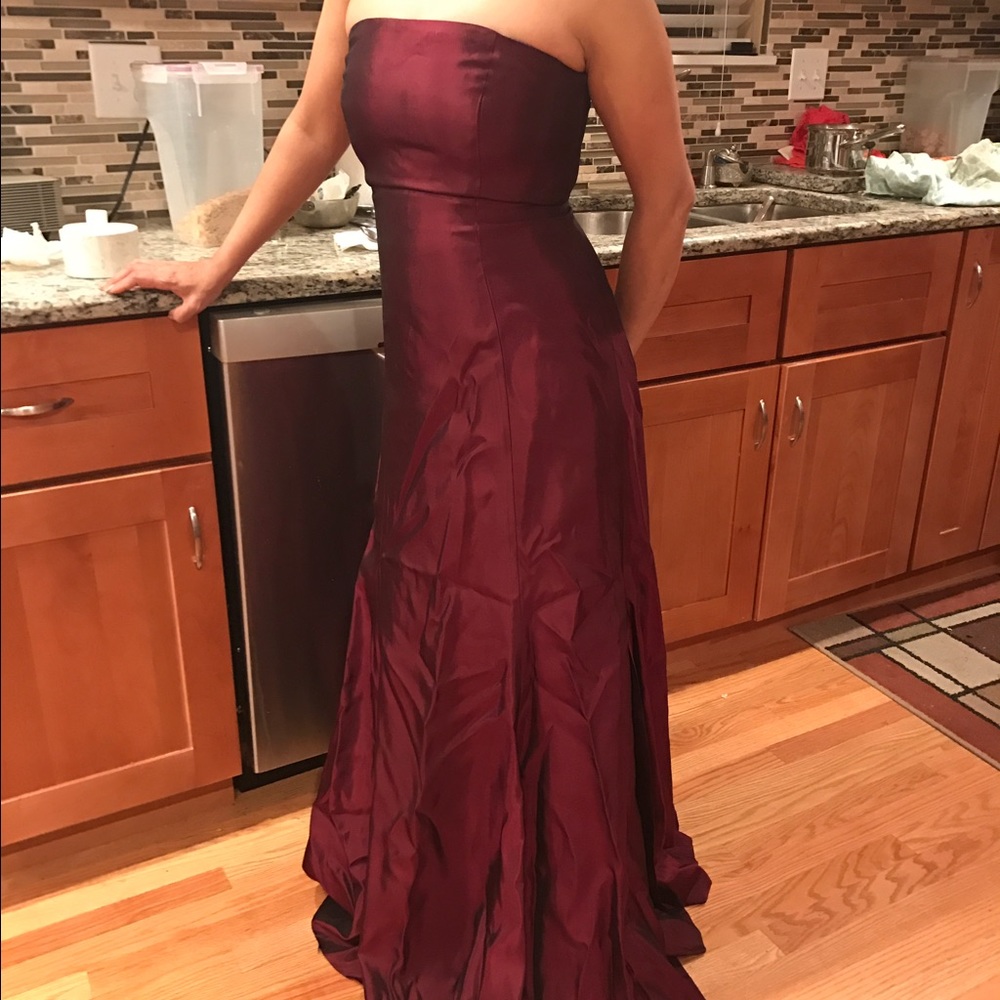 vera wang maroon gown