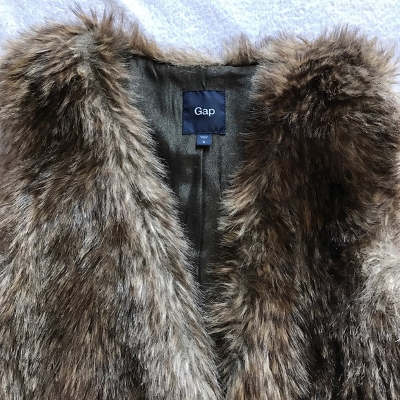 GAP Jackets & Coats - Gap faux fur vest. GAP Jackets & Coats - Gap faux fur vest.