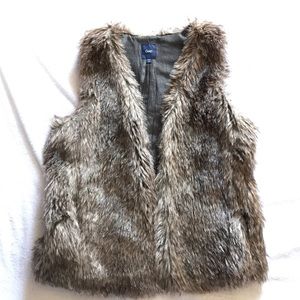 GAP Jackets & Coats - Gap faux fur vest. GAP Jackets & Coats - Gap faux fur vest.