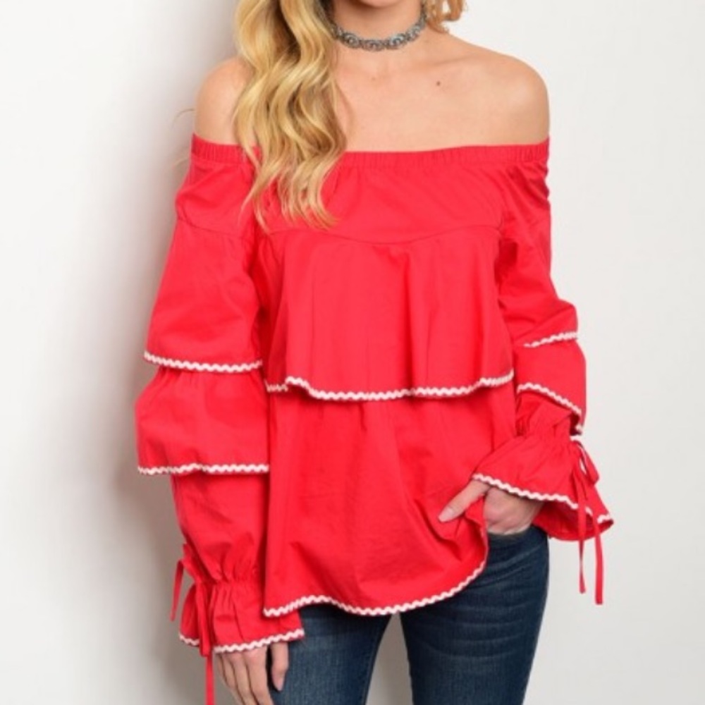 🔥HP 🌺 Beautiful Red off the shoulder ruffle top