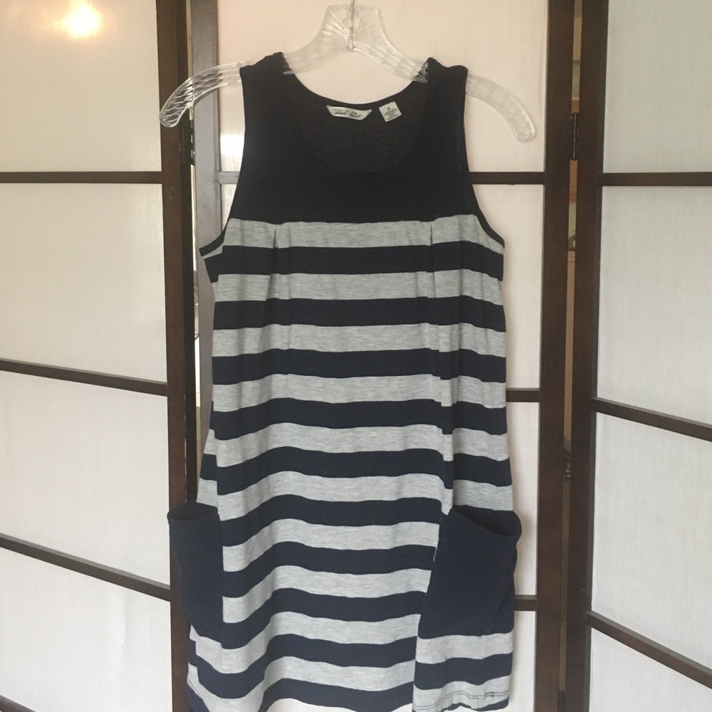 Navy and gray maternity tank
