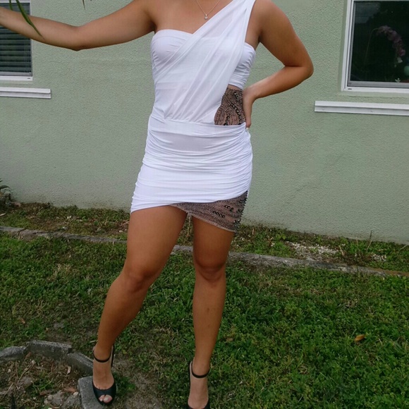 White Goddess Dress from private boutique - Picture 1 of 3