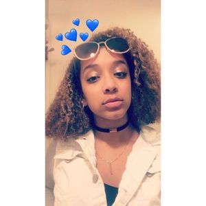 Meet your Posher, Dyanah