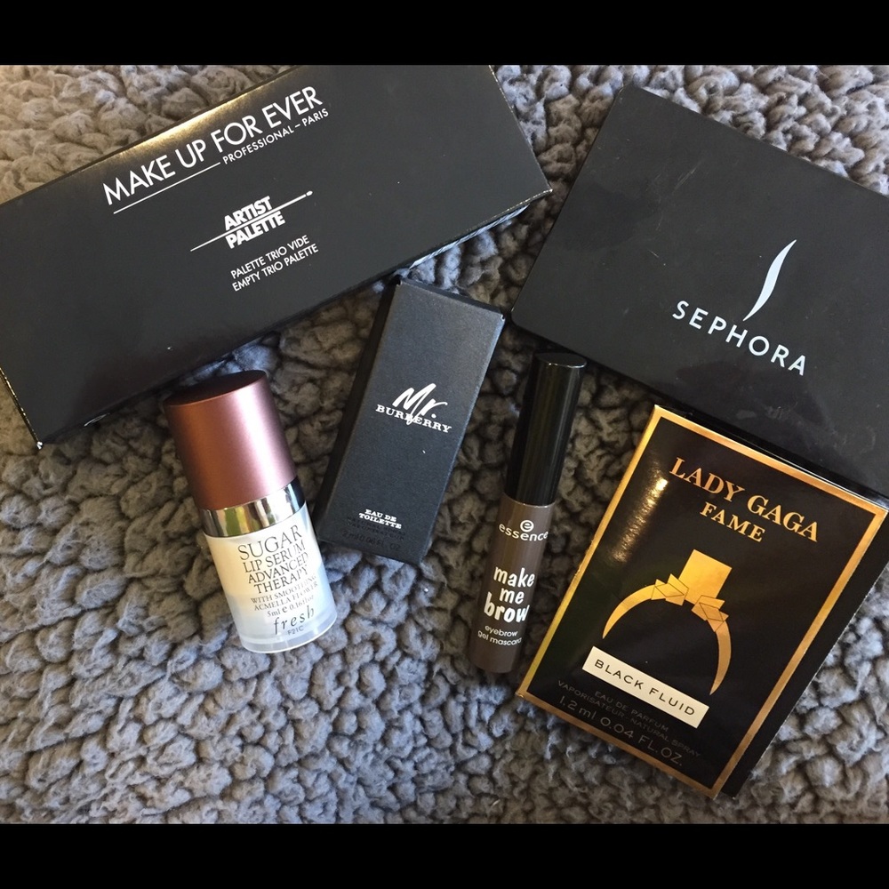 Variety of 6 makeup items