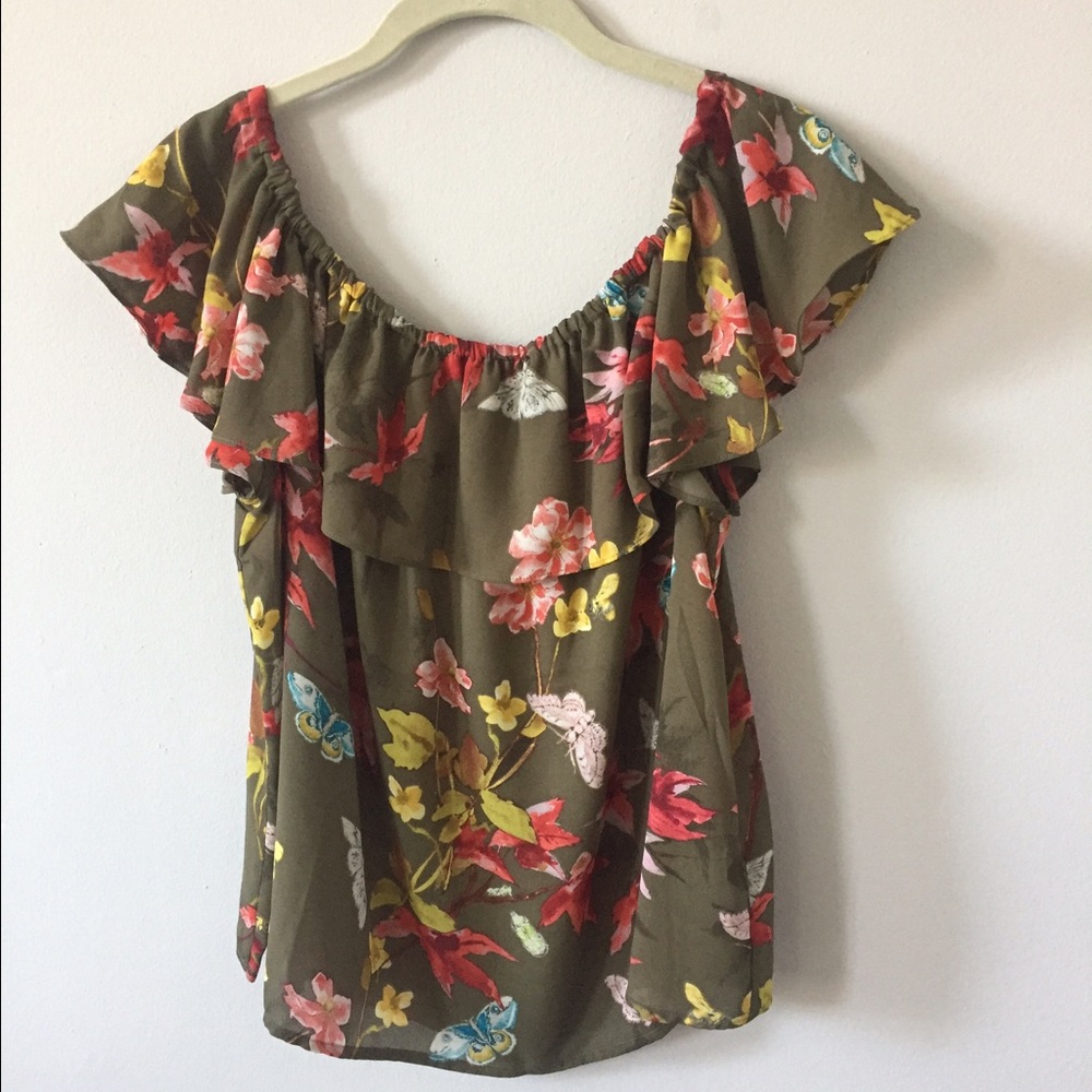 Leaf and butterfly patterned top from Anthro - M