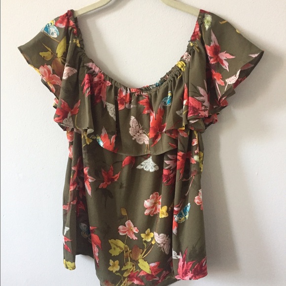 Leaf and butterfly patterned top from Anthro - M - Picture 2 of 2