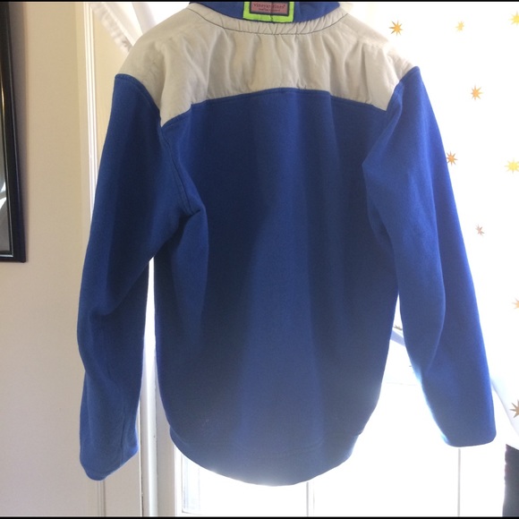 Vineyard Vines sweater - Picture 2 of 4