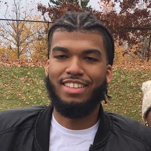 Meet your Posher, Maxwell