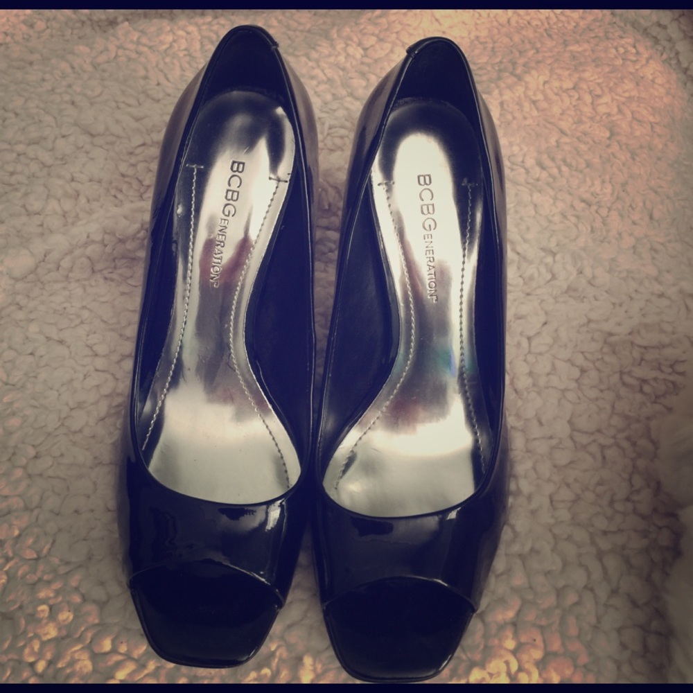 BCBG peep toe heels