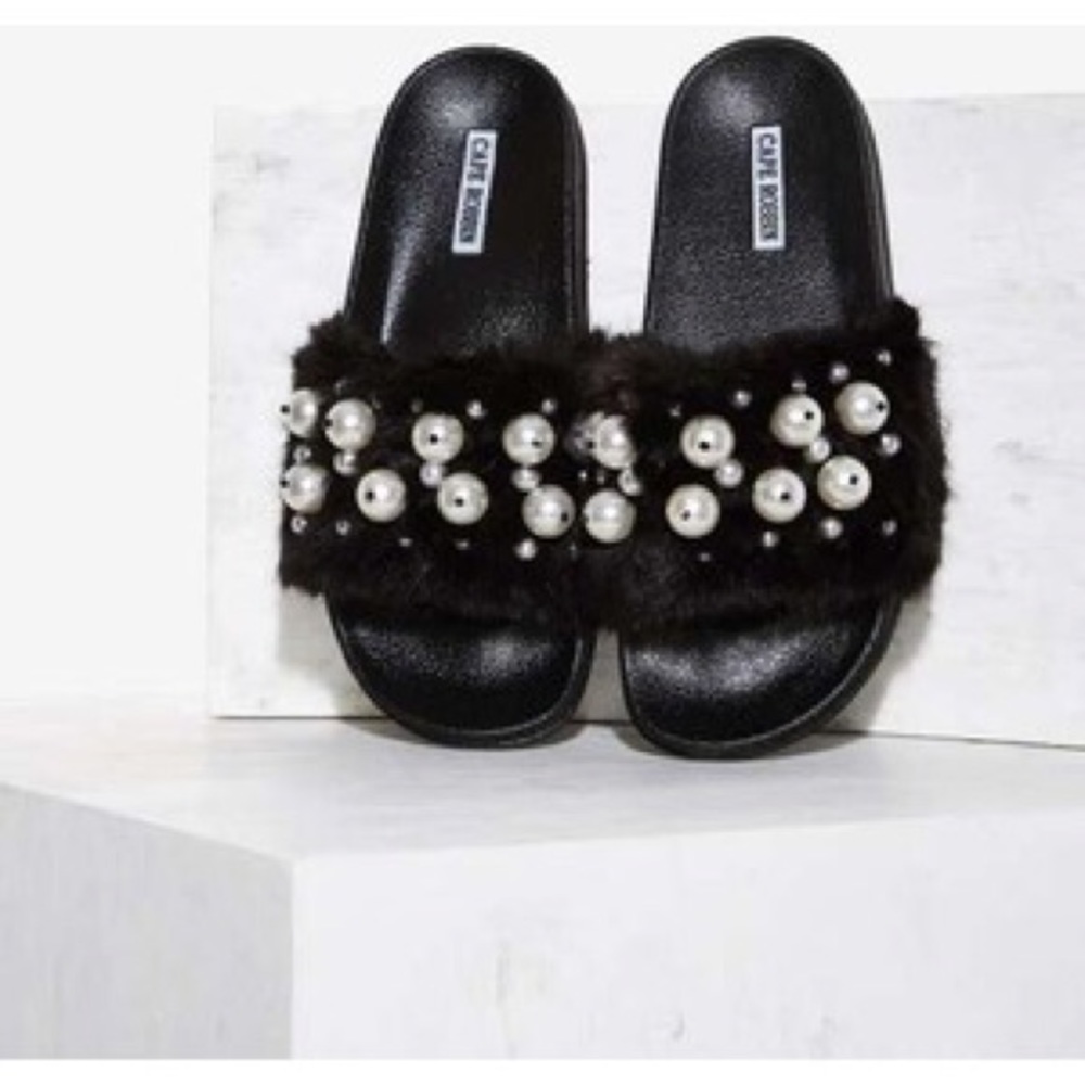 Sold ! Balls in your court faux fur slides NIB ❗️