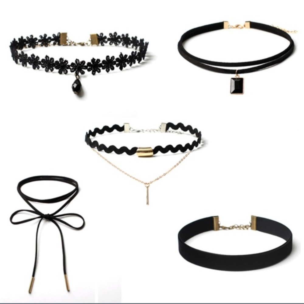 5 PEICE BLACK CHOKER WOMANS NECK CANDY BUNDLE>NWT - Picture 1 of 5