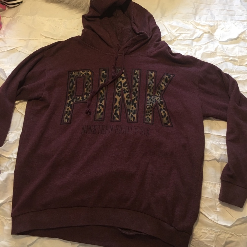 VS Pink Sweatshirt size M maroon Leopard