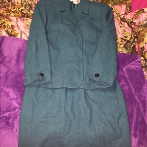 Jones New York Skirt Suit