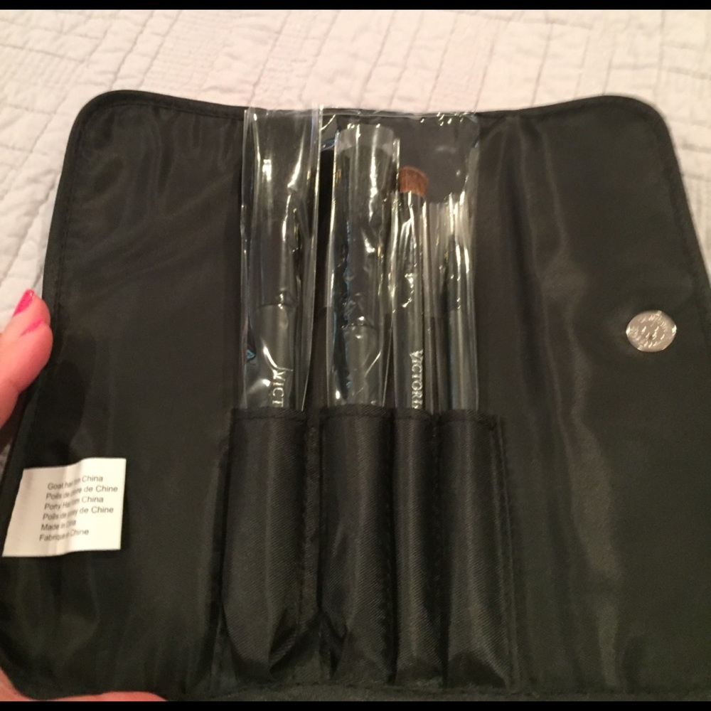 Victoria's Secret 4 brush set