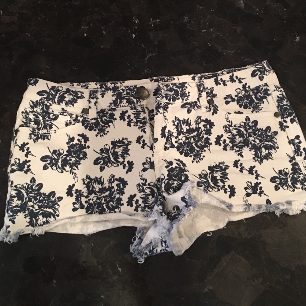 Flower jean shorts