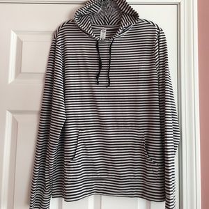 Light weight sweatshirt