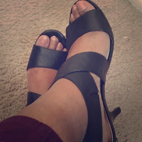 Michael Kors Shoes - Michael Kors Black Cross Strap Dress Sandals