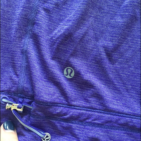 Lululemon workout shirt - Picture 3 of 3