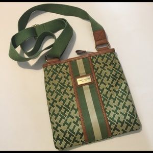 Last chance! 🔥Tommy Crossbody!!