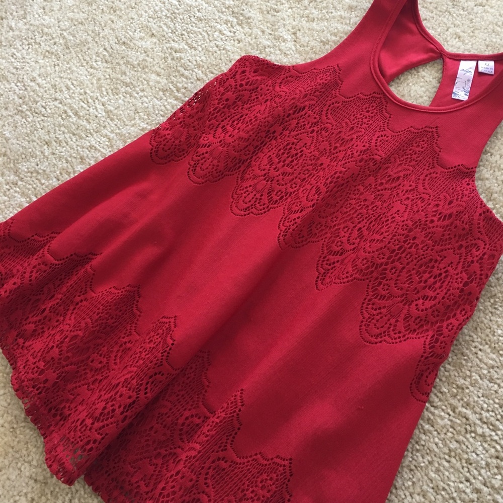 New! Francesca's Alya Red Lace Tank - Picture 2 of 4