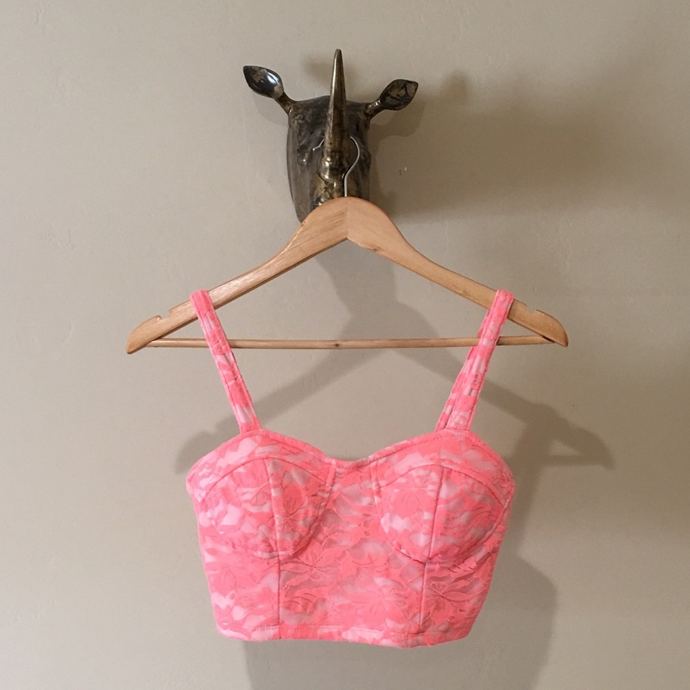 🍒Charlottes Russe pink crop top 🍒