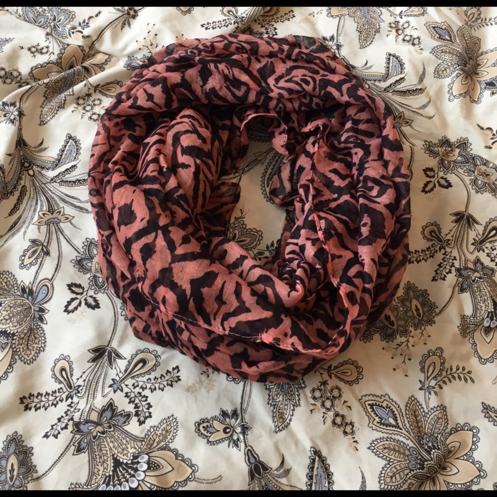 Infinity scarf