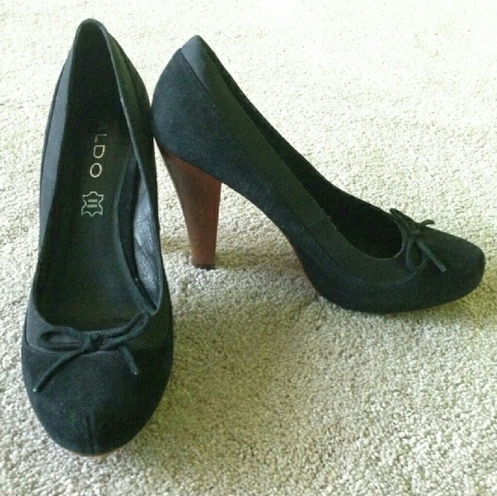 Black Aldo Heels w/ Bow
