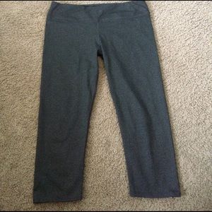 Fabletics Size Medium Crop Workout Leggings