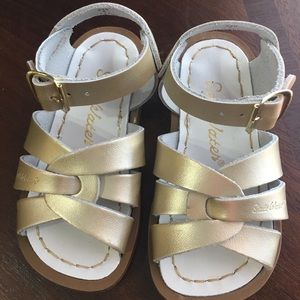 Gold saltwater sandals baby/toddler