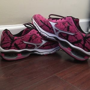 Mizuno Running Shoes