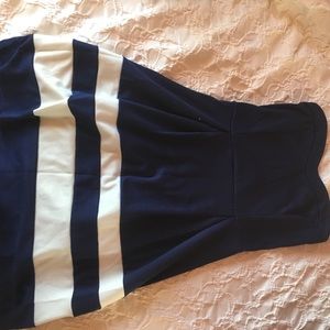 🎄Cute navy and white dress
