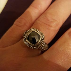 Pretty costume ring.