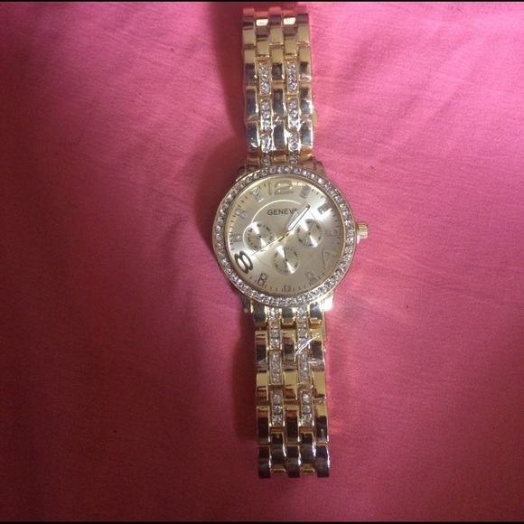 Watch - Picture 2 of 4