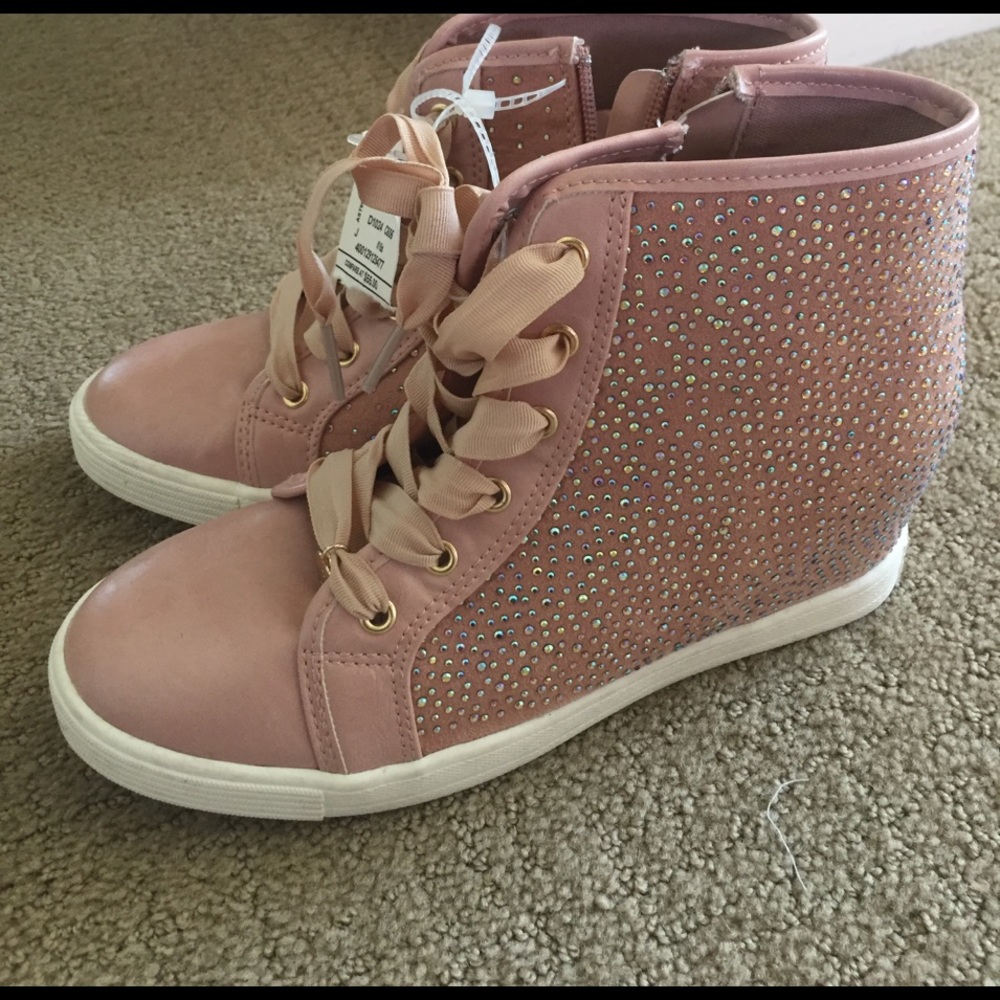 Brand New Blush sneaker wedges