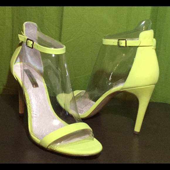 INC Int'l Concepts Roiree Dress Sandal Chartreuse - Picture 2 of 2