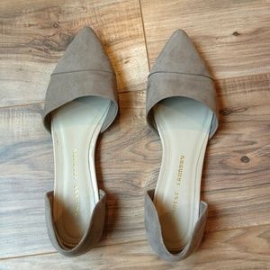 Chinese Laundry Easy Does It (taupe)