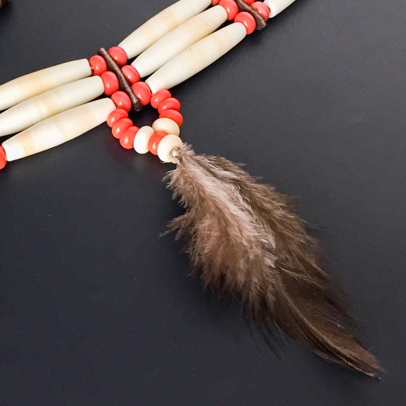 Feather Glass "Bone" Choker Ivory Leather - Picture 5 of 8