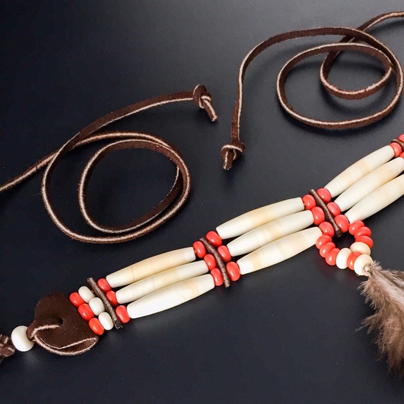 Feather Glass "Bone" Choker Ivory Leather - Picture 7 of 8