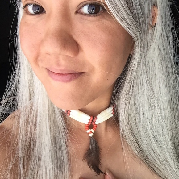 Feather Glass "Bone" Choker Ivory Leather - Picture 2 of 8