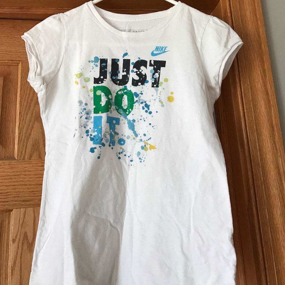 Kids Nike tee