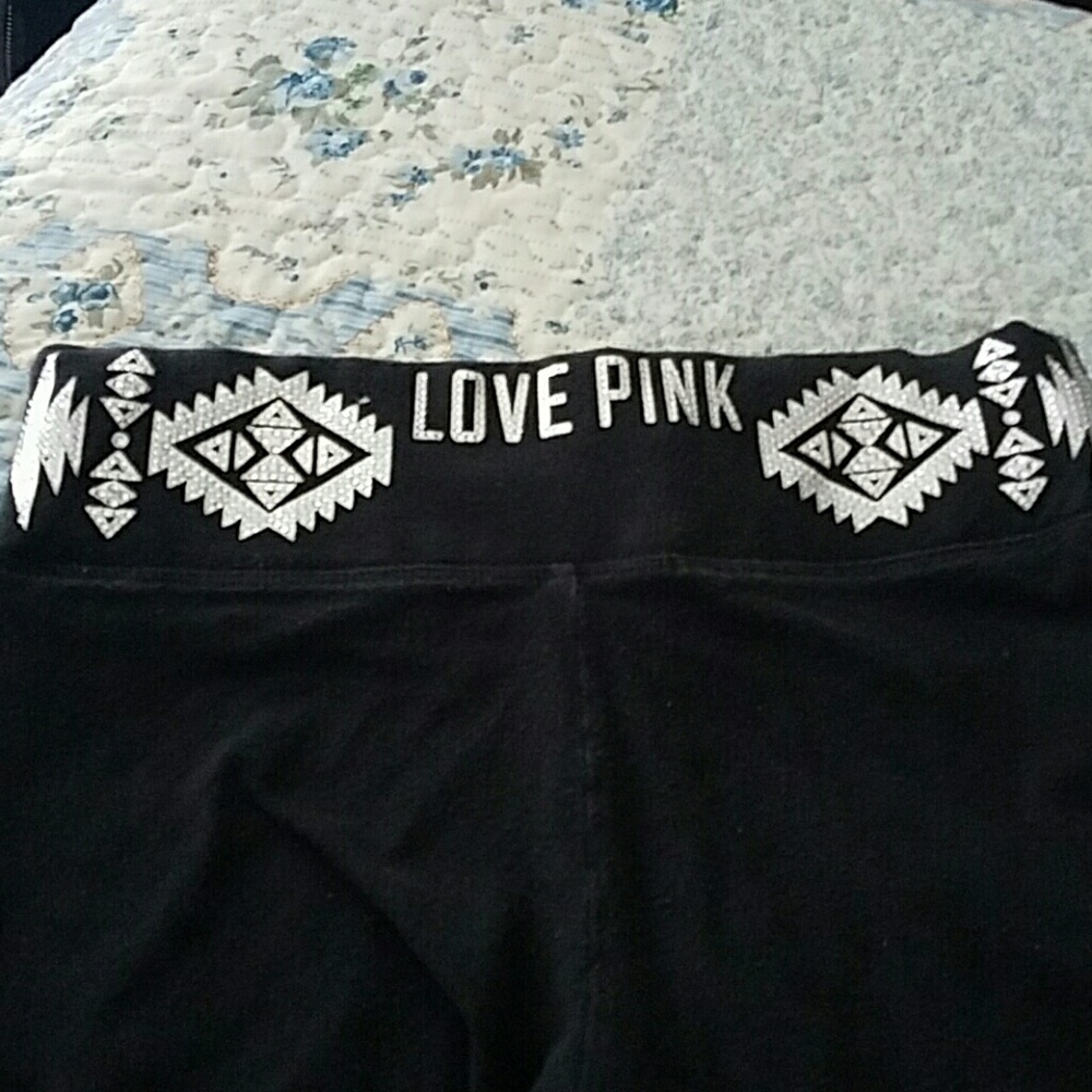 PINK VS YOGA CAPRIS