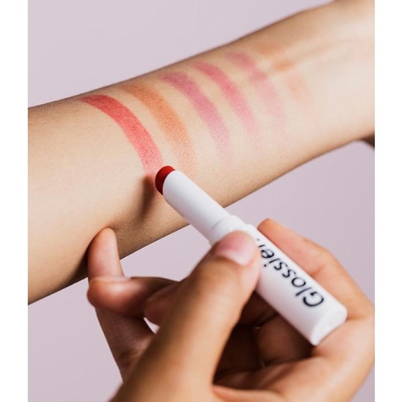 Glossier 20% off code! Do not purchase - Picture 1 of 1